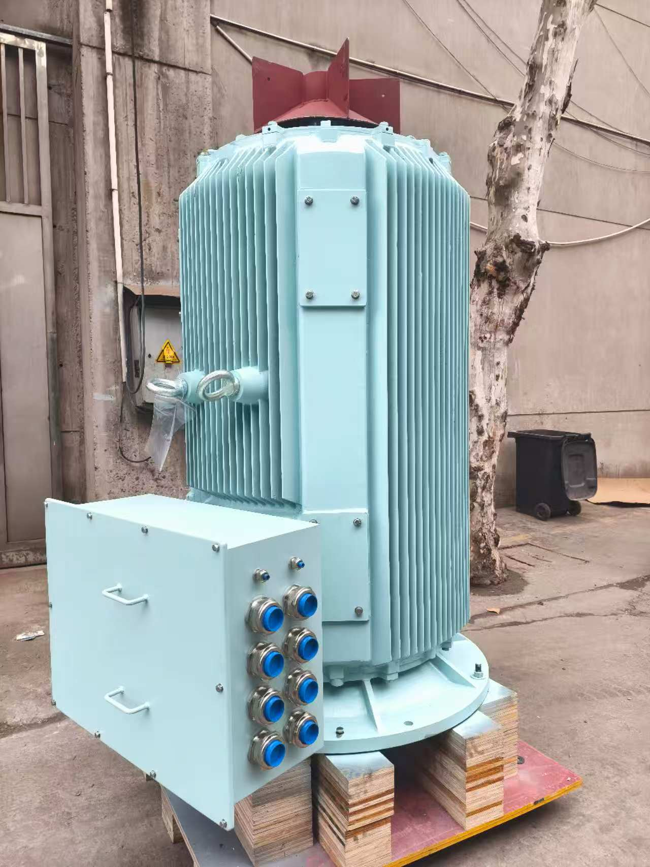 800kw H-Class Vertical Marine Motor
