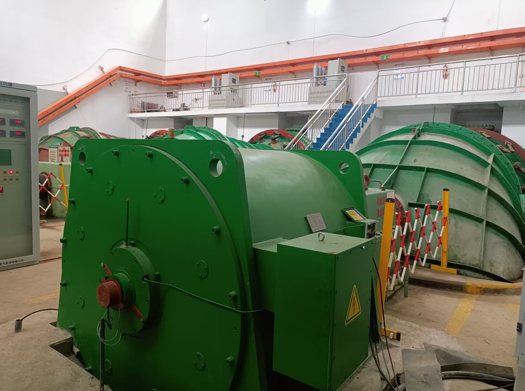 2.4 MW Permanent Magnet Generator for Power Station Applications